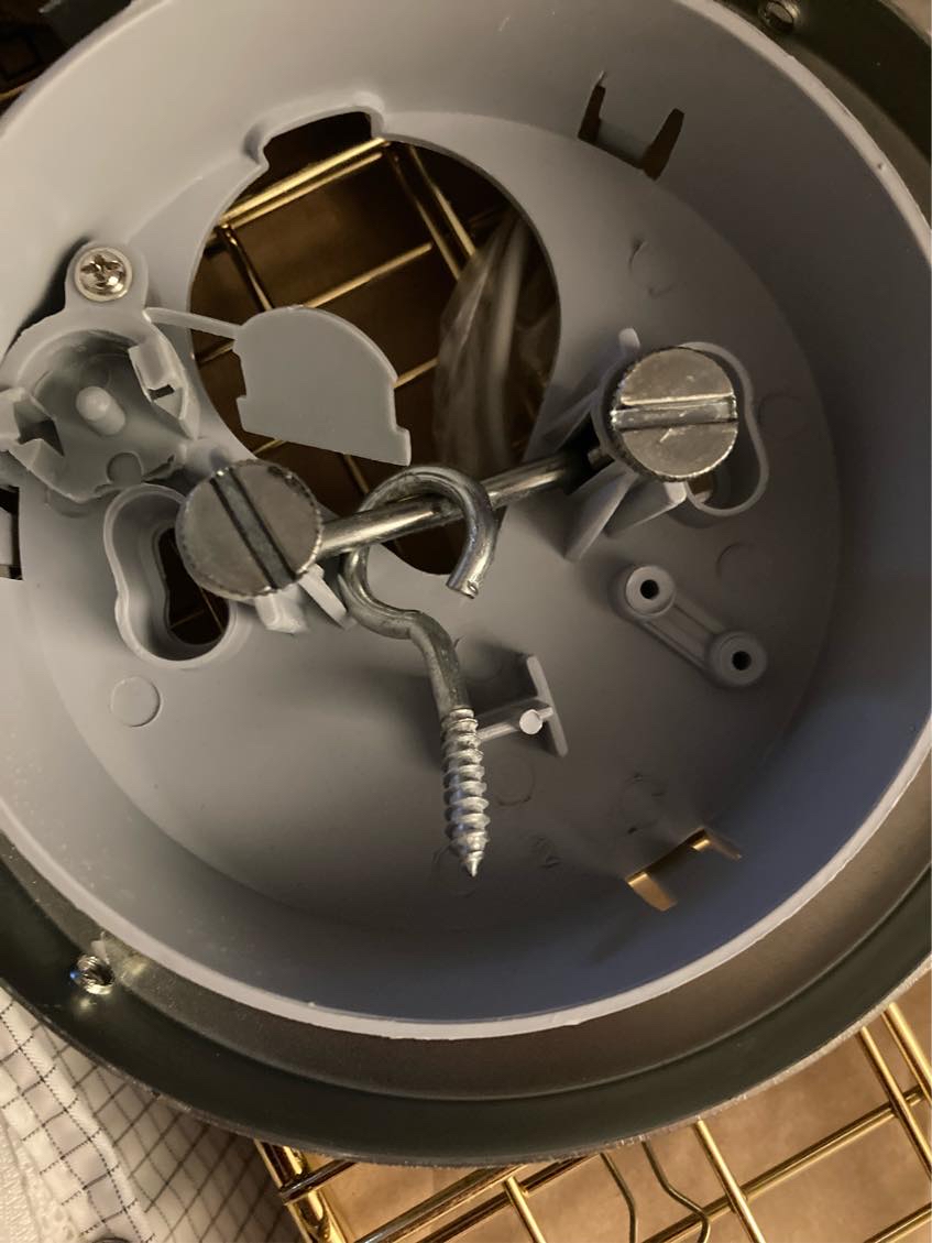 Hænge lampe op i tyndt loft eller hjælp til loftet