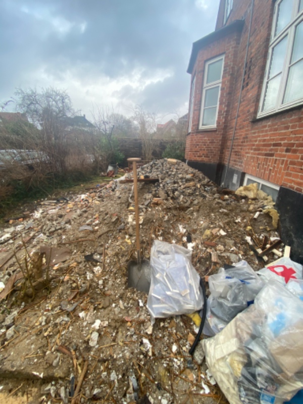 Fjerne jord og skidt