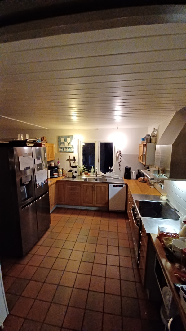 Taget 30 kvm2 klinker op og 30 nye lagt i køkken og bryggers