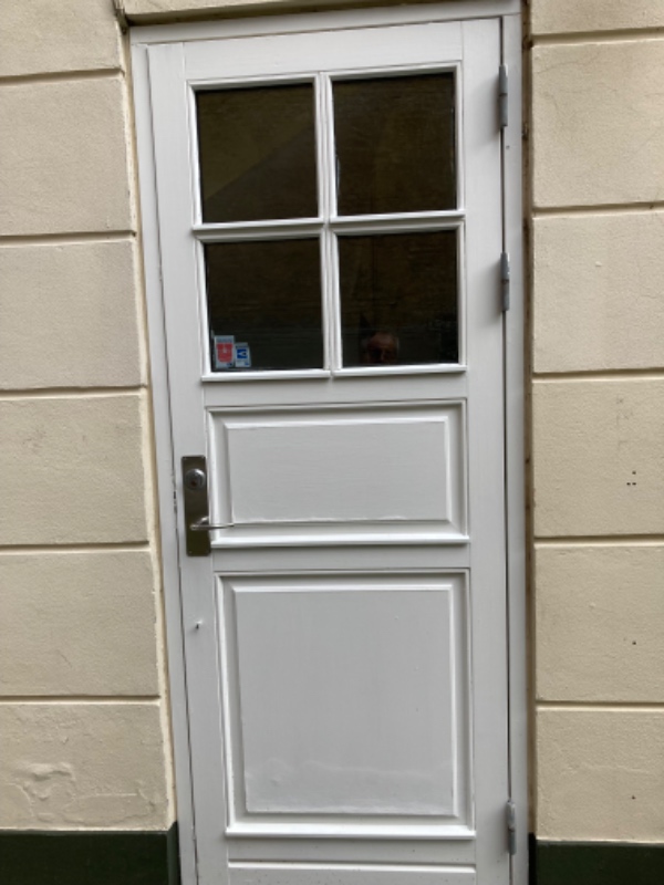 Udskiftning af gummilister på på vores hoveddør og dør til køkkentrappe