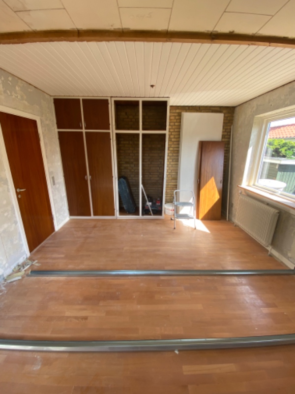 Opsætning af 385 cm lang gipsvæg