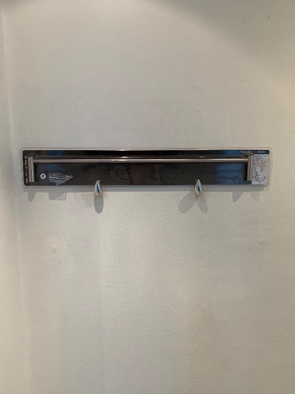 hjælp til træplade, hængsler og håndklædeholder