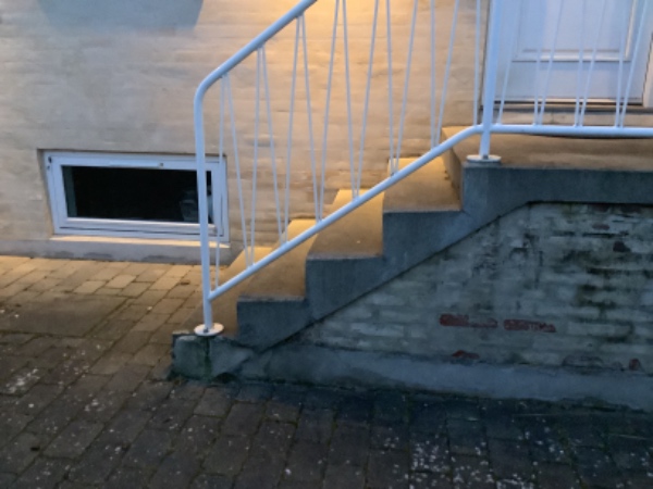 Renoveret hovedtrappe af beton