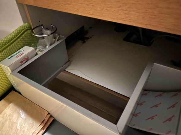 Skabslåge og skuffe