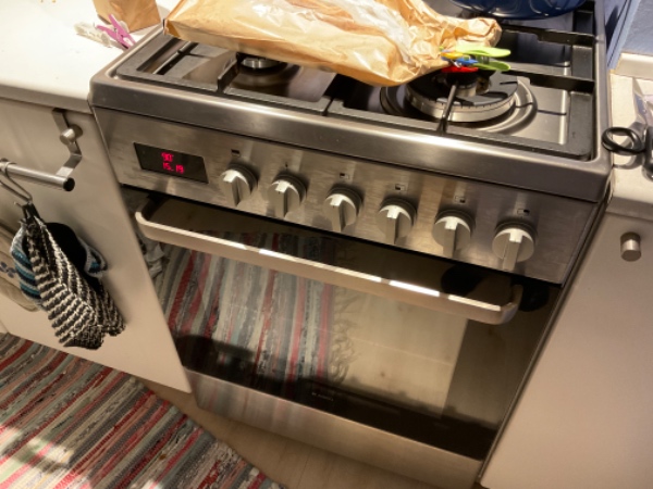 Afhentning af komfur, køleskab og vaskemaskine