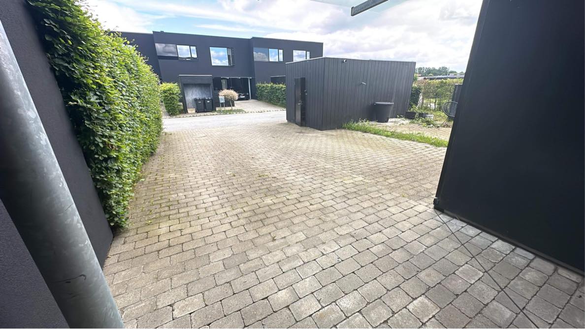 Udskiftning af havefliser fra holmegårdsten til 60x60 soldaterfliser