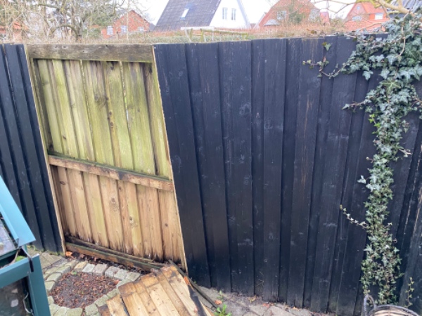 Reparation af plankeværk