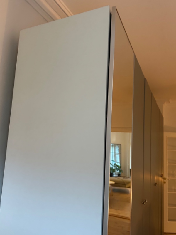 Justering af IKEA pax låger