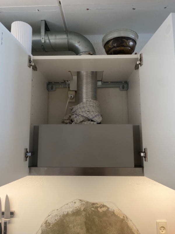 Installation af emhætte og nedtagning af emhætte