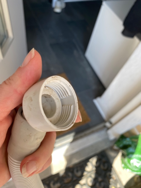 Afmontering og tilslutning af vaskemaskine