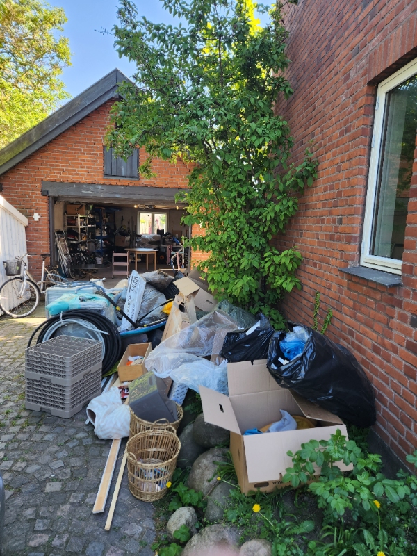 Fjernet ting ude foran min garage. Hastesag