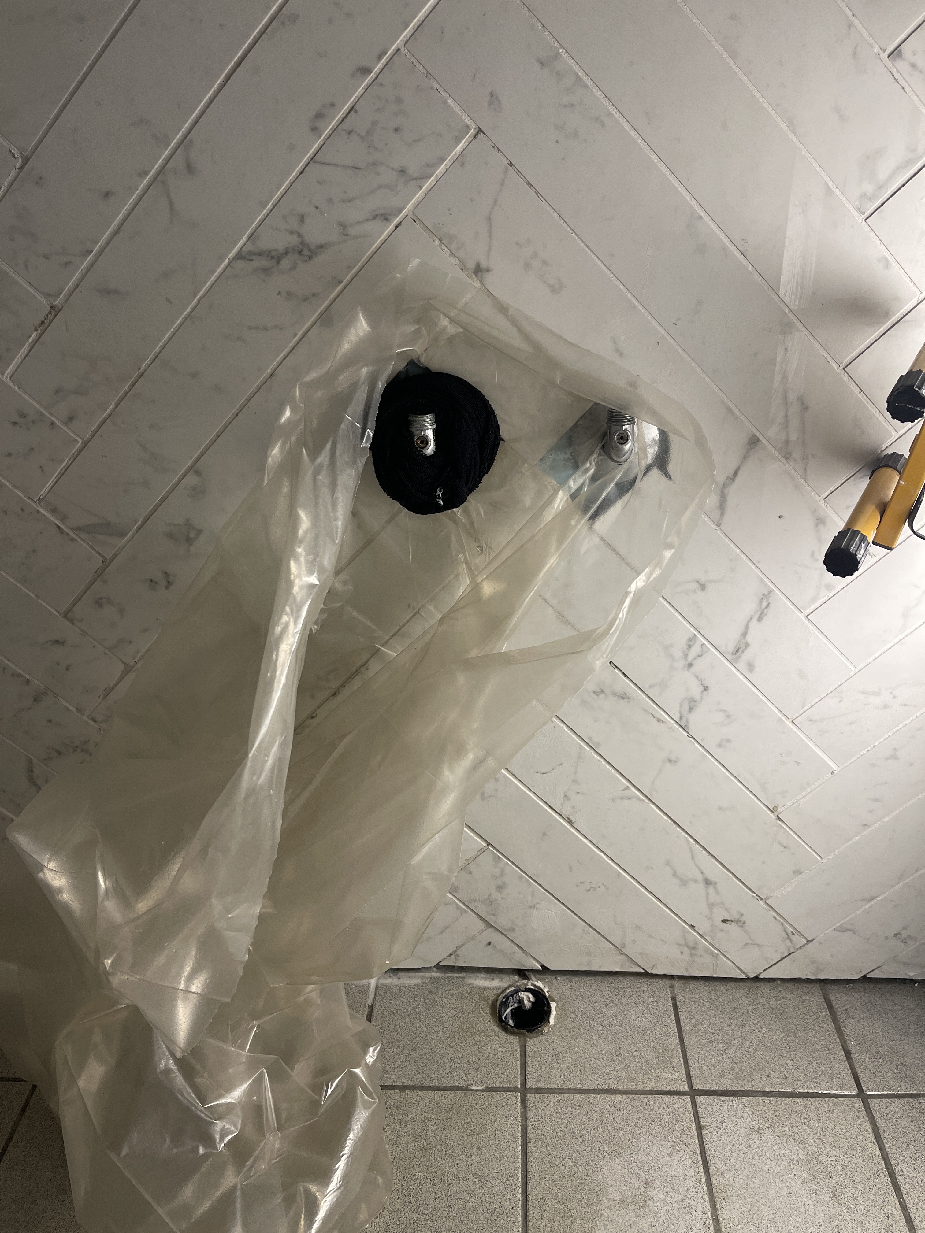 VVS opsætning af håndvask og amatur