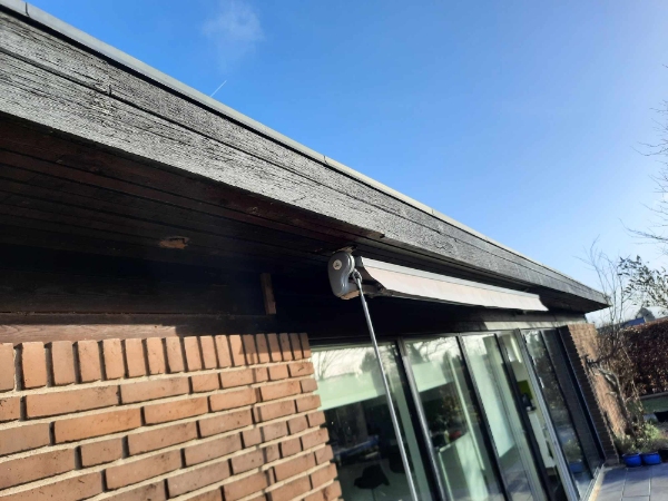 Sætte 2 nye spots op i udhæng