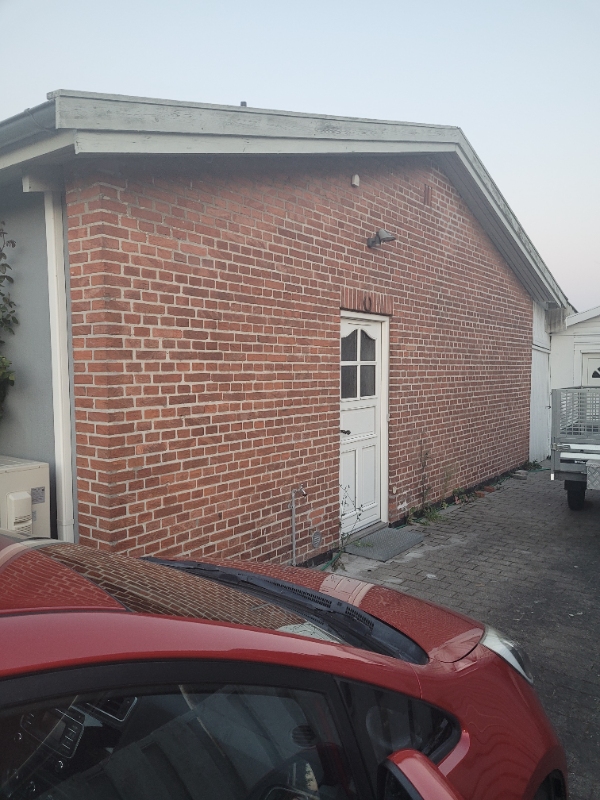 Filsning af ydermur ca. 75 kvm.