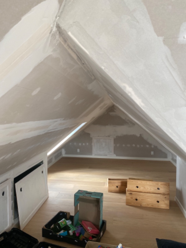 Fuldspartel og filt af loftsrum