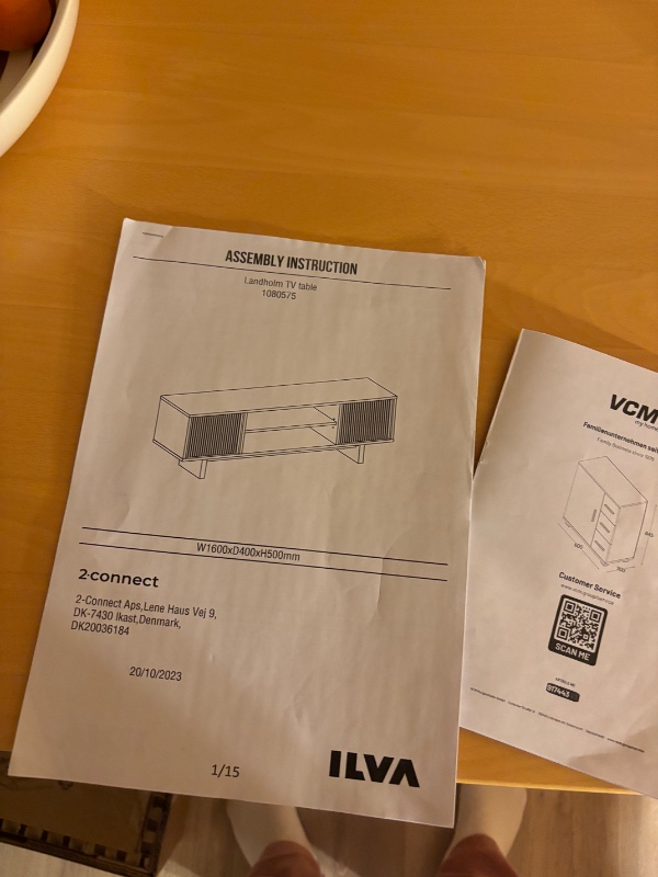 Samling af TV-bord og 2 småskabe