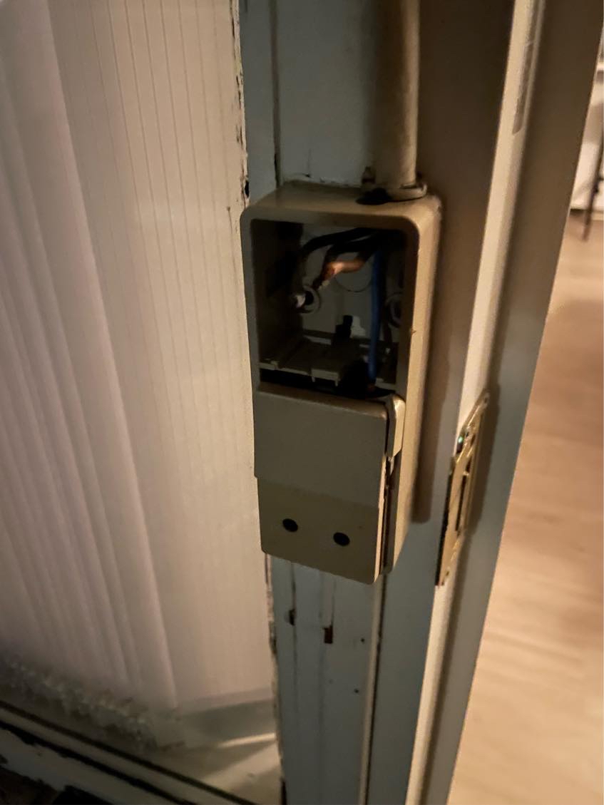 Udskiftning af afbryder + Stikkontakt