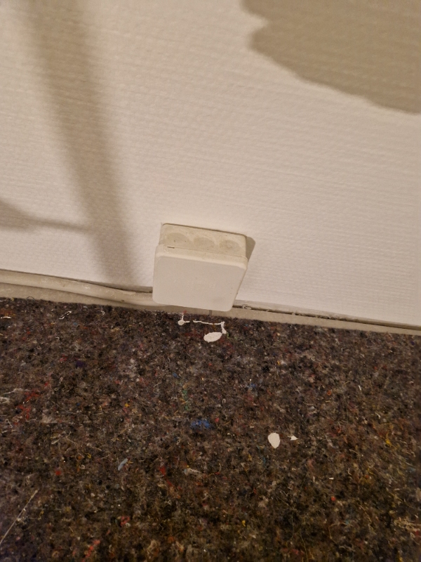 Tilslutning af hårde hvidvarer