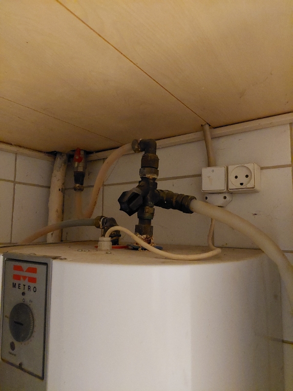 Reparation af 30 l metro vandvarmer
