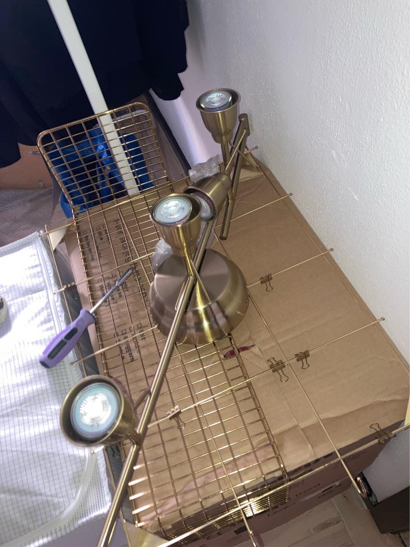 Hænge lampe op i tyndt loft eller hjælp til loftet