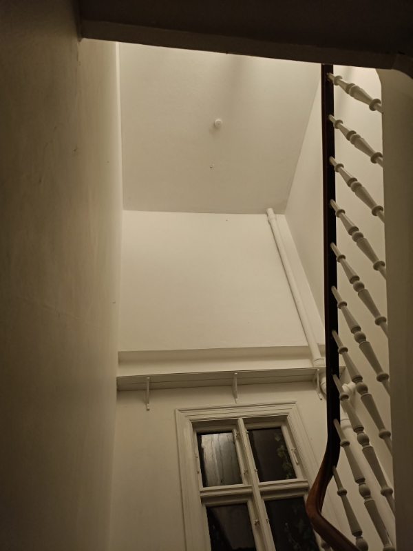 Ophæng af lampe