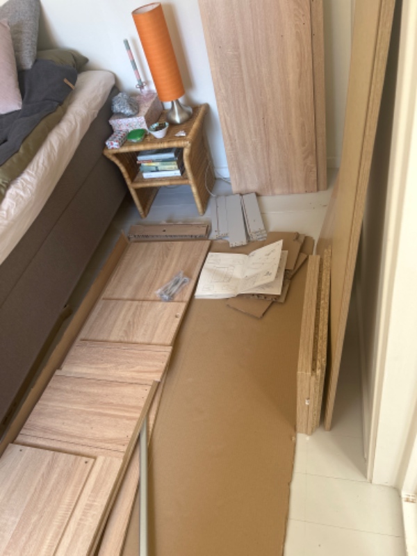 Ophængning af tv på væg og samling af garderobe skab fra jysk