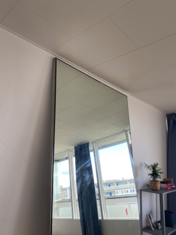 Flytning af spejl og bord