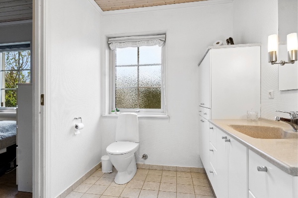 Male loft og væg i tomt hus, på 151kvm