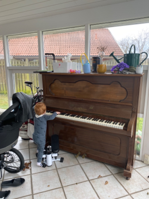 Vi har et klaver vi gerne vil have væk
