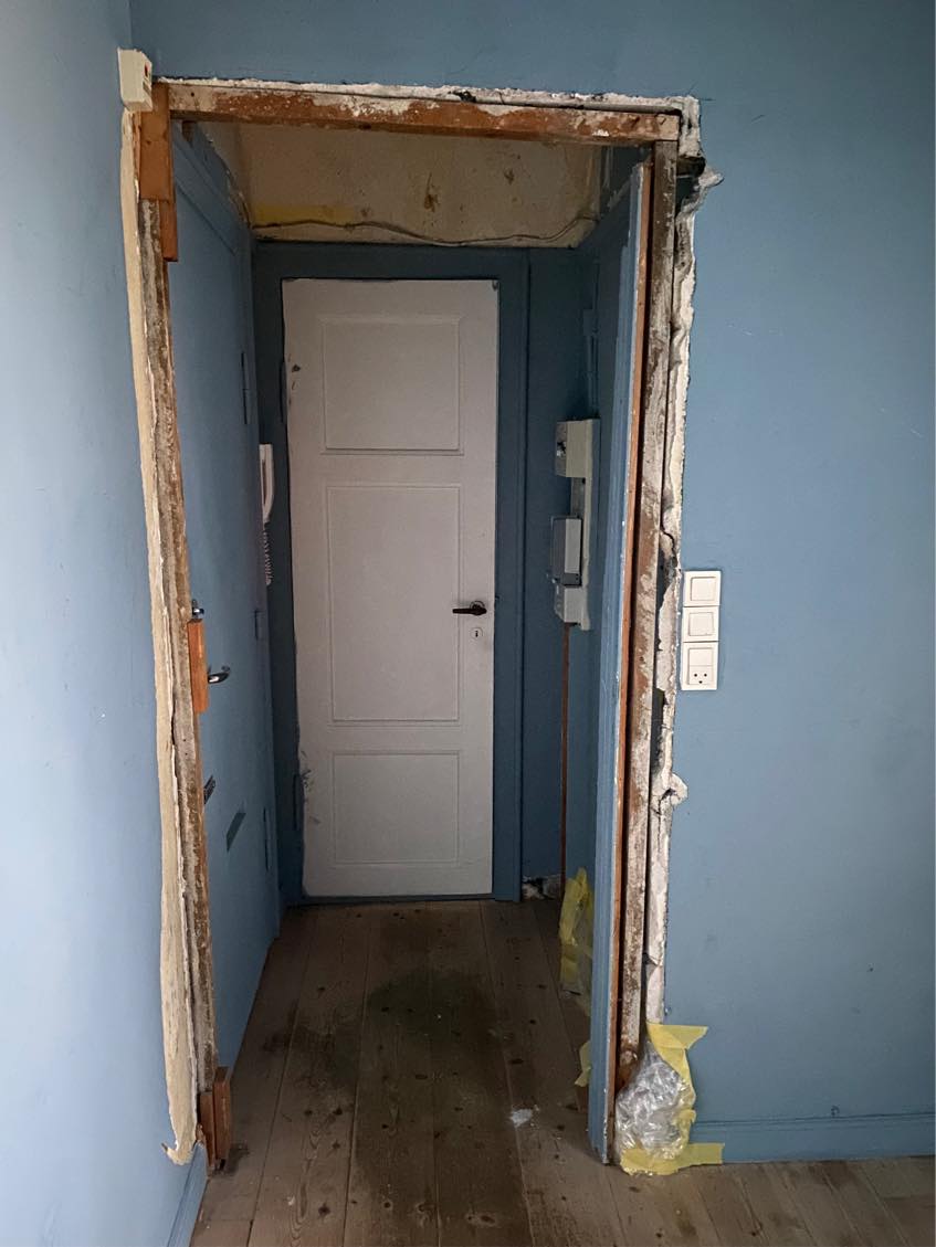 Opmuring af døråbning