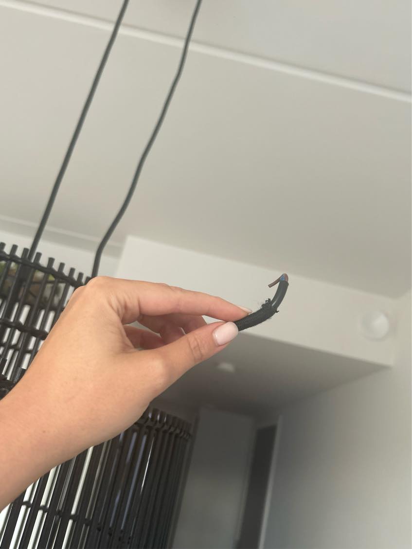 Sætte strøm til loftslampe