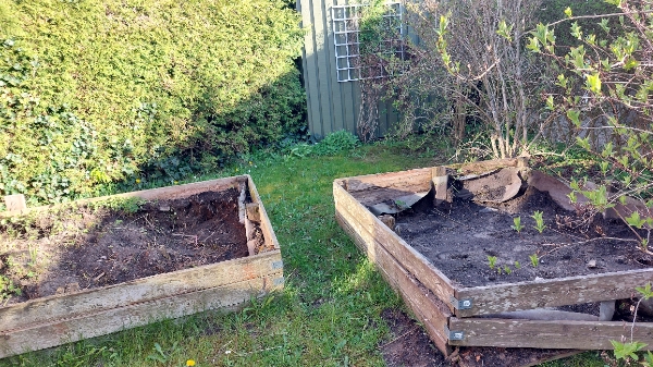 Fjernelse af højbede og havearbejde