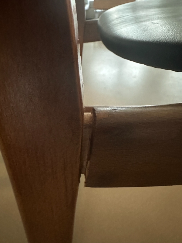 Reparation af 4 stole