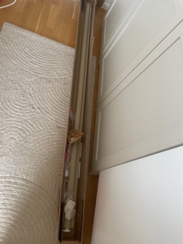 Ophæng af mine rullegardiner i køkkenet