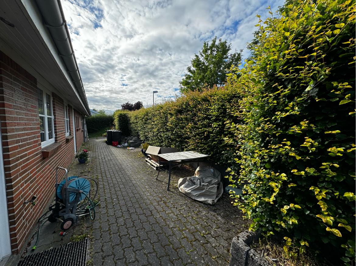 Hækklipning og græsslåning