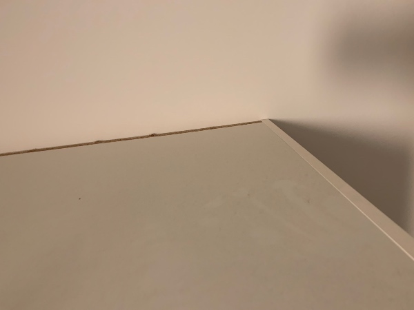 Flytning af to skabe (køkkenskabe) fra to rum til et andet