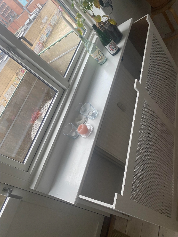 Skære radiatorskjuler til