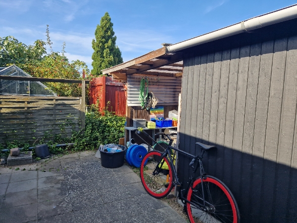 Låge/skydedør til haveskur