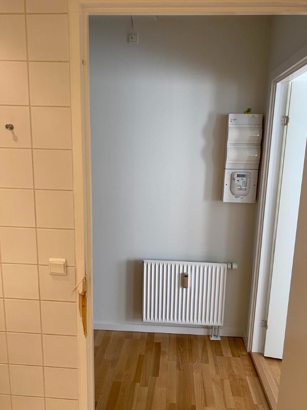 montering af dørkarm indvendigt (til badeværelset)