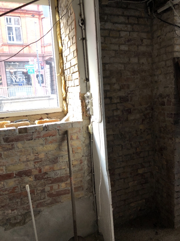 Murværk pudses, fugning, Lidt nedrivning og tømmerarbejde