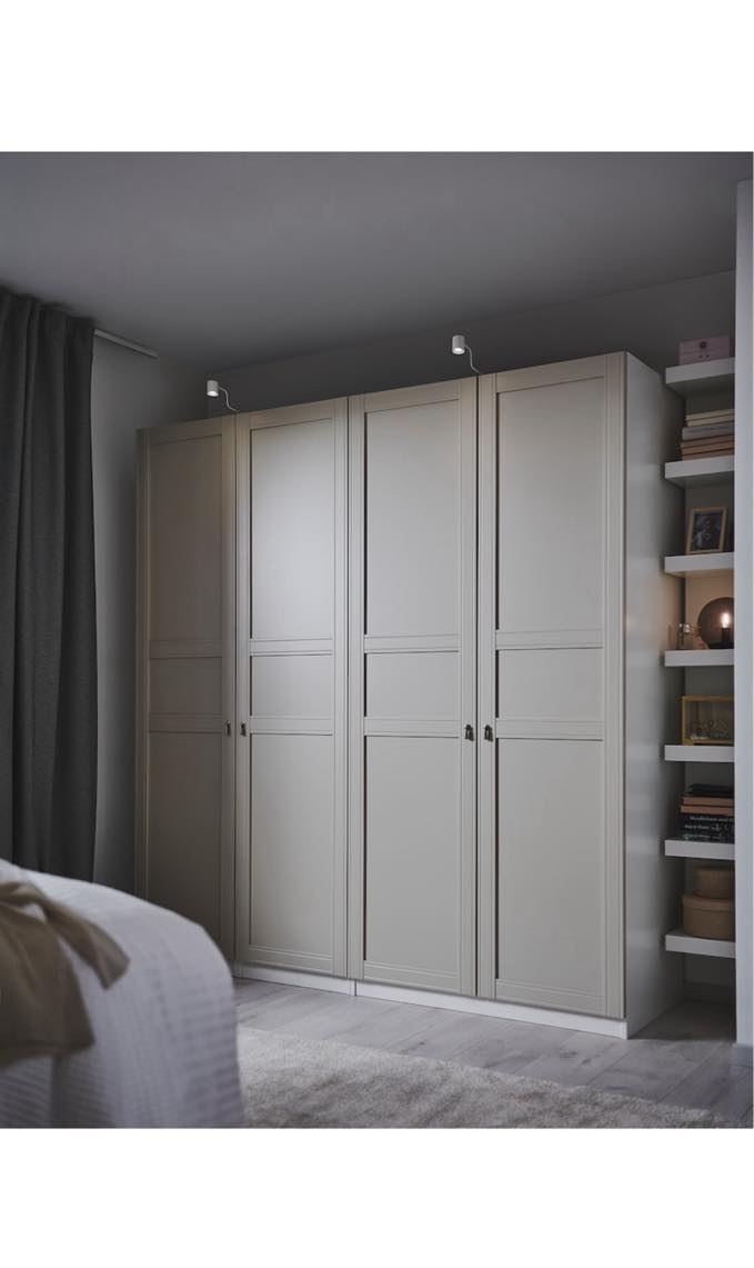 Hjælp til at samle et ikea garderobe skab