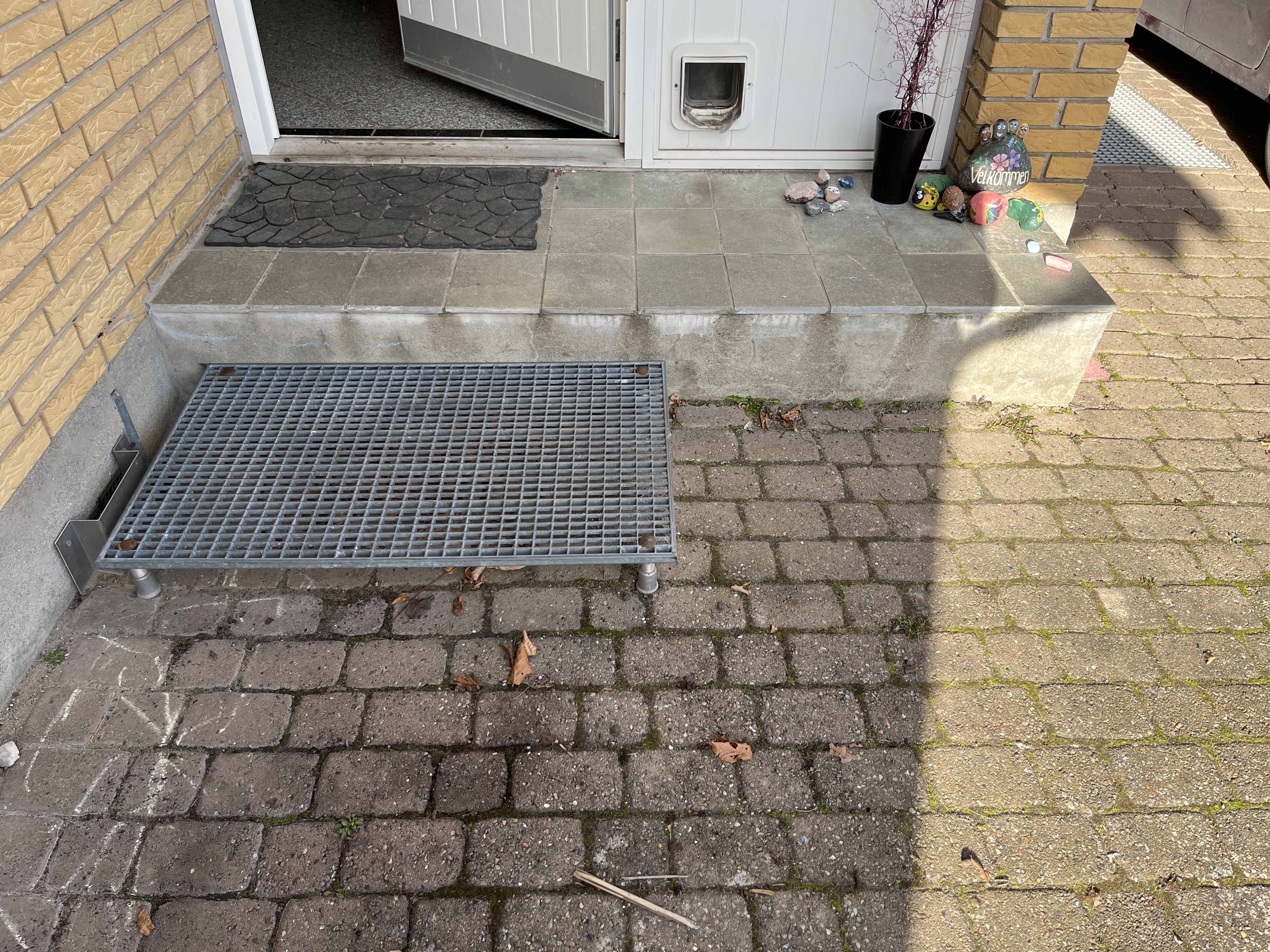 Murer trin ved hoveddør