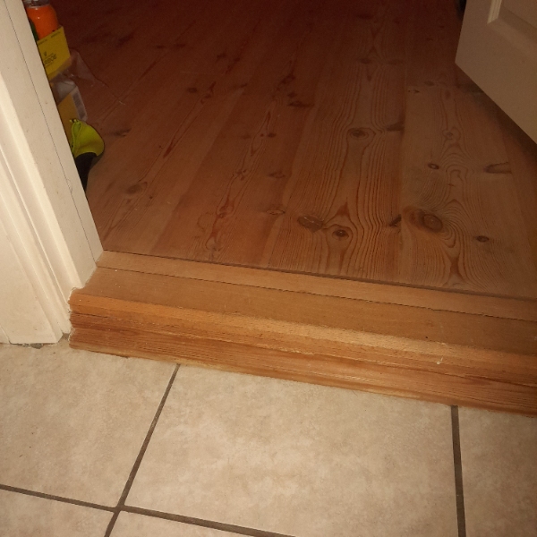 4 Høj dørtrin, bundstykke, skal gøres rollator venlig