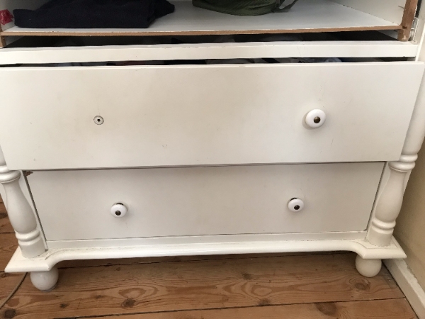 Defekte kommodeskuffer