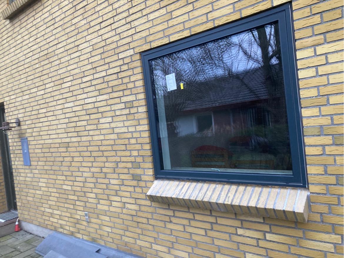 Fugning af 10 stk nyisatte vinduer Odense