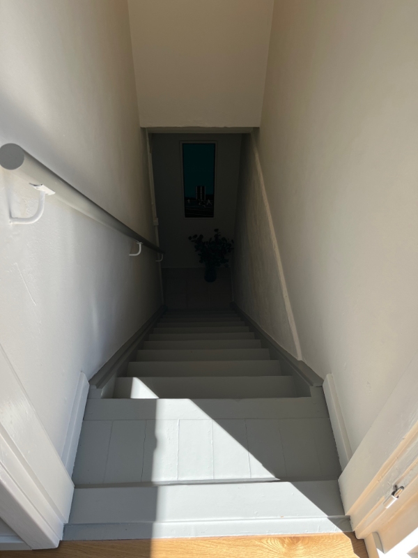 NY indvendig kældertrappe - 11 trin