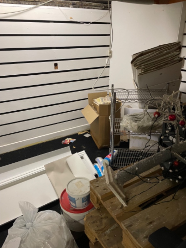 Ryd et kælderrum under butik