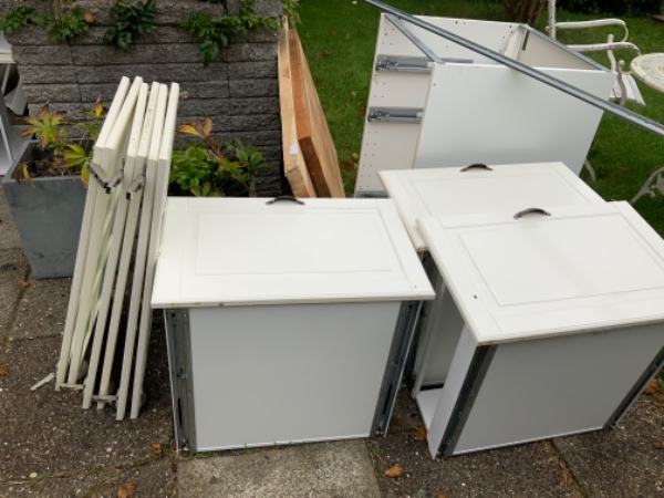 afhentning af ikea køkken elementer og kogeplade til renovation