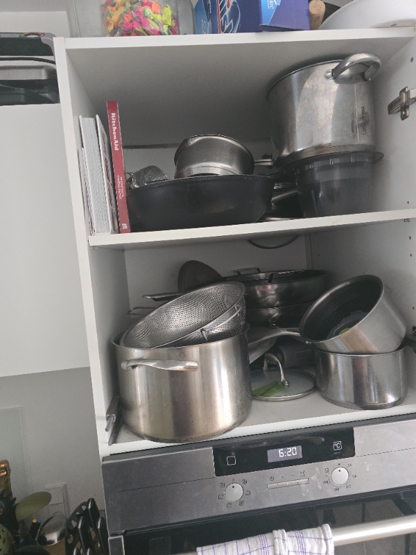 Oprydning og rengøring af hjem.