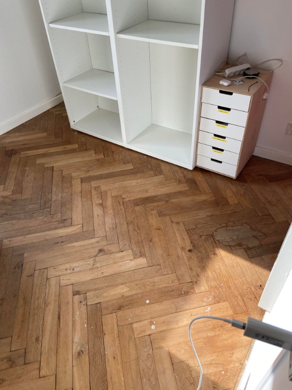 Slibning og lakering af parket